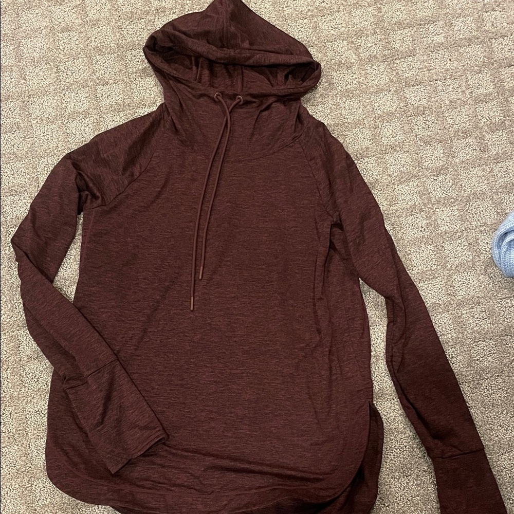 ATHLETA burgundy athleisure top, hood with drawstring, size Small
